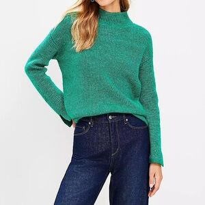 NWT Loft Mock Neck Long Sleeve Pullover Knit Sweater Kelly Green Women’s Size XS